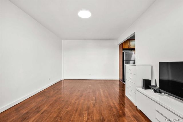 150-29 72nd Road 4H, Flushing, NY 11367