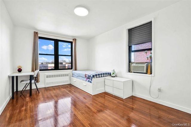 150-29 72nd Road 4H, Flushing, NY 11367