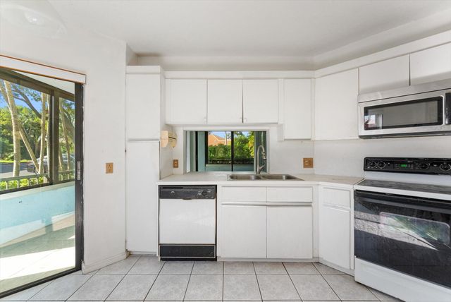 7507 La Paz Boulevard N101, Boca Raton, FL 33433