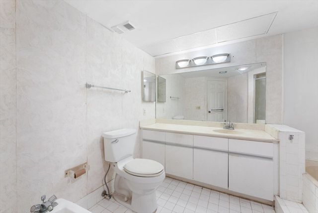 7507 La Paz Boulevard N101, Boca Raton, FL 33433