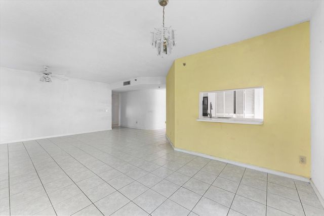 7507 La Paz Boulevard N101, Boca Raton, FL 33433