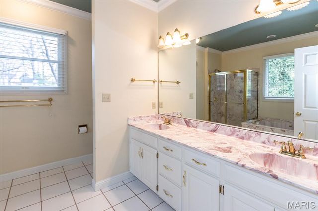 7917 Grantwood Cove Lane, Crestwood, MO 63123