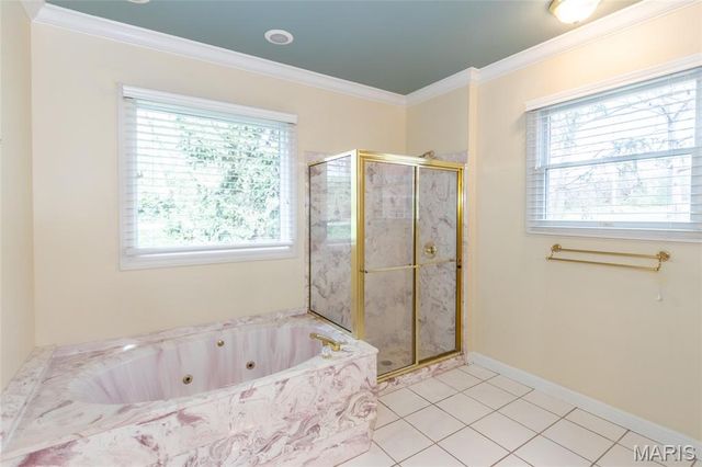 7917 Grantwood Cove Lane, Crestwood, MO 63123