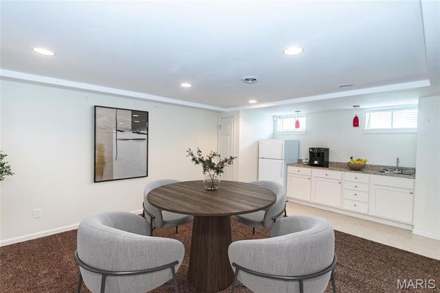 7917 Grantwood Cove Lane, Crestwood, MO 63123