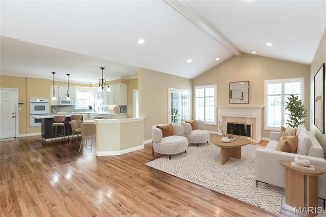 7917 Grantwood Cove Lane, Crestwood, MO 63123