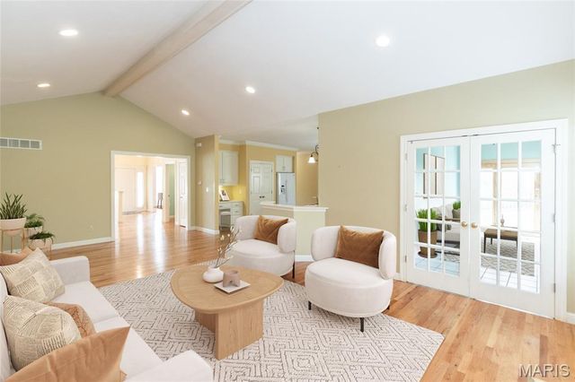 7917 Grantwood Cove Lane, Crestwood, MO 63123