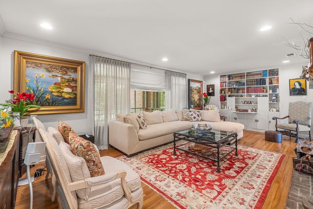 320 S 22nd Ave., Hattiesburg, MS 39401