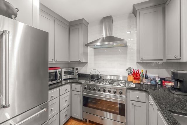 320 S 22nd Ave., Hattiesburg, MS 39401