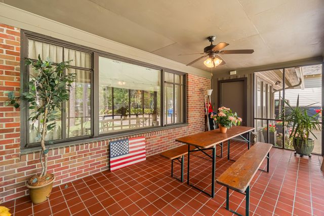 320 S 22nd Ave., Hattiesburg, MS 39401