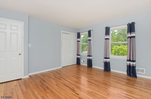 6 Dana Ct, South Brunswick Twp., NJ 08540