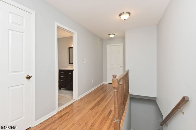 6 Dana Ct, South Brunswick Twp., NJ 08540