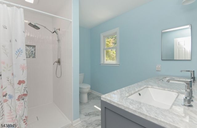6 Dana Ct, South Brunswick Twp., NJ 08540