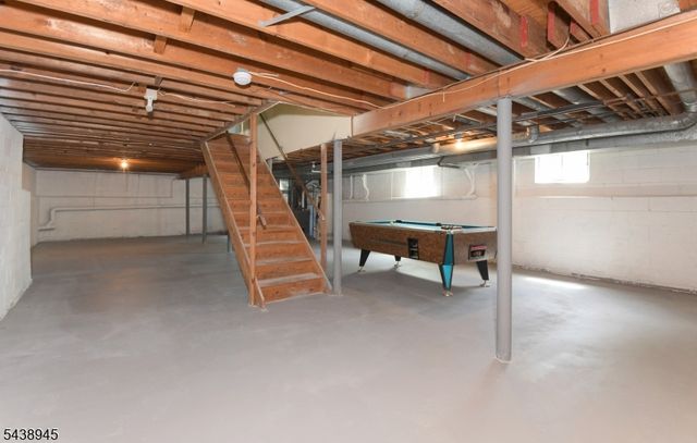6 Dana Ct, South Brunswick Twp., NJ 08540