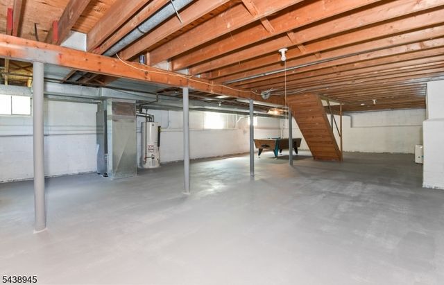 6 Dana Ct, South Brunswick Twp., NJ 08540