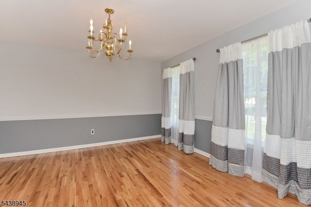 6 Dana Ct, South Brunswick Twp., NJ 08540
