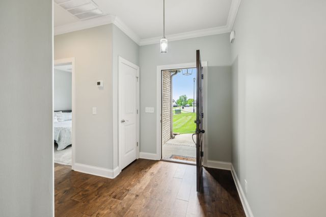657 Josef Cir, Columbia, TN 38401