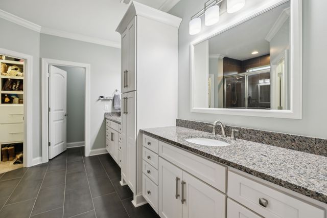 657 Josef Cir, Columbia, TN 38401