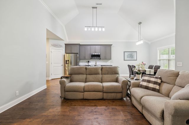 657 Josef Cir, Columbia, TN 38401