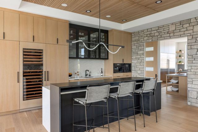 2828 Deer Hill Road, Medina, MN 55356