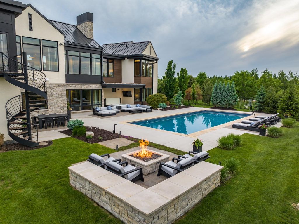 2828 Deer Hill Road, Medina, MN 55356