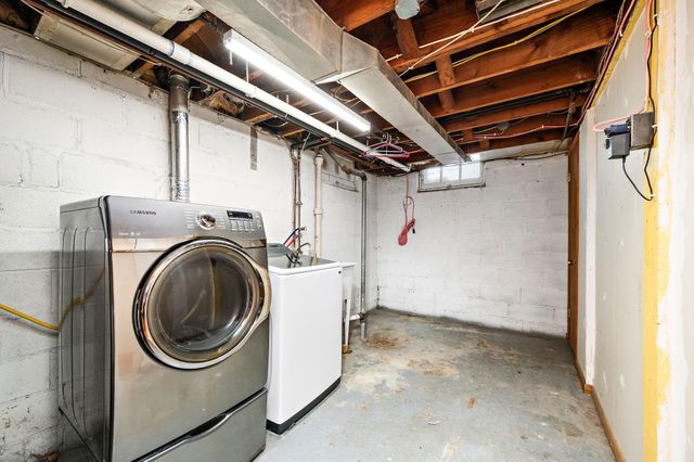 319 Annapolis Street E, West Saint Paul, MN 55118