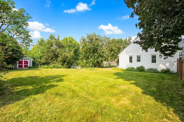 319 Annapolis Street E, West Saint Paul, MN 55118