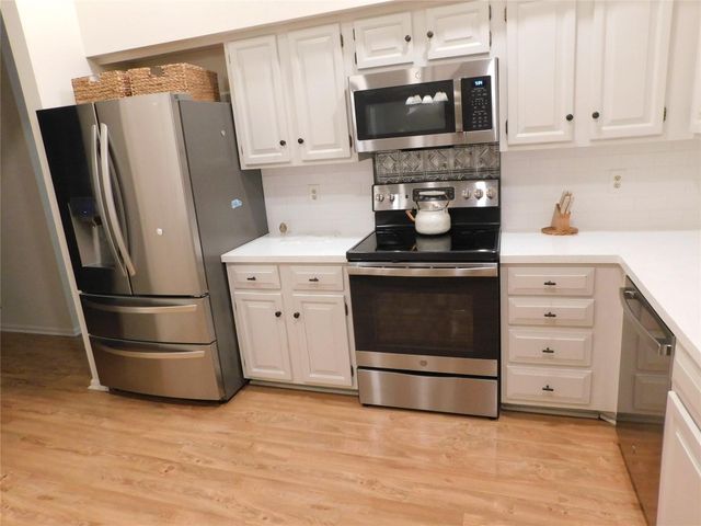 10195 Greentrail Drive, Boynton Beach, FL 33436