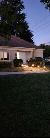 10195 Greentrail Drive, Boynton Beach, FL 33436