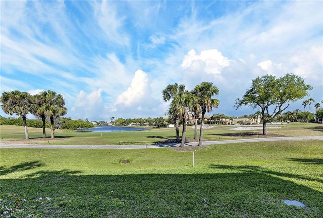 1351 EMERALD DUNES DRIVE 1351, Sun City Center, FL 33573