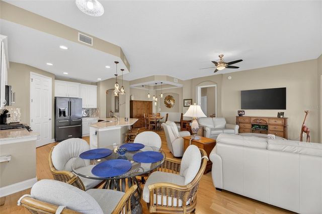 1351 EMERALD DUNES DRIVE 1351, Sun City Center, FL 33573