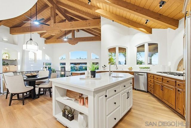 3993 Peony Dr., Fallbrook, CA 92028