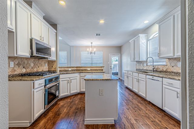 1900 Sumac Drive, Flower Mound, TX 75028