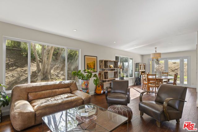 3804 Vista Linda Drive, Encino (los Angeles), CA 91316