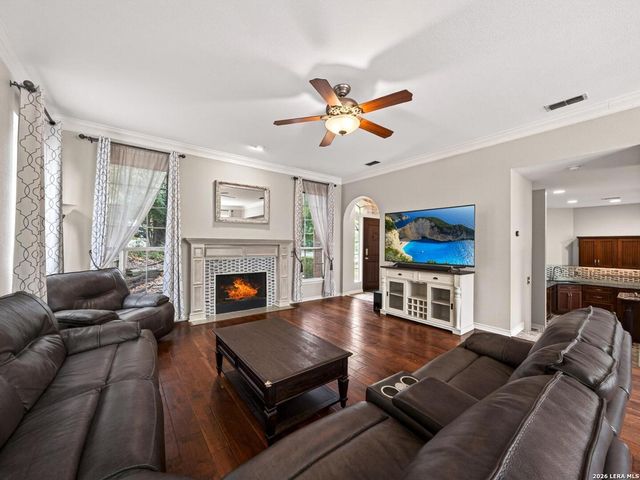 8730 Iliad, Universal City, TX 78148