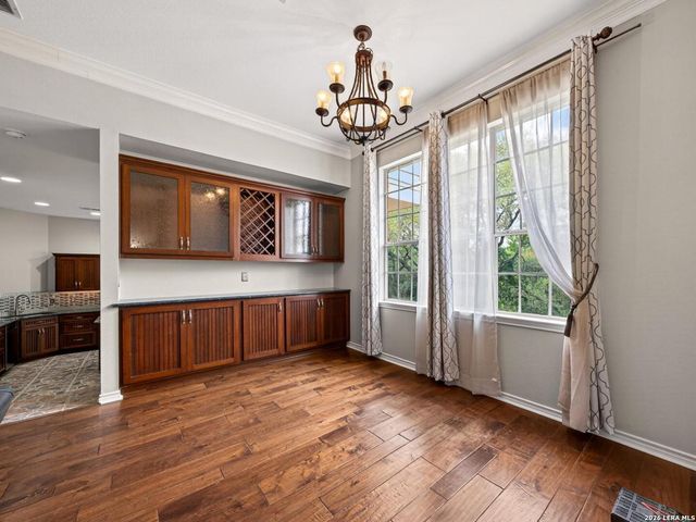 8730 Iliad, Universal City, TX 78148