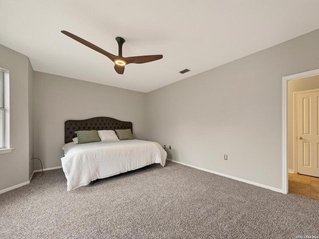 8730 Iliad, Universal City, TX 78148