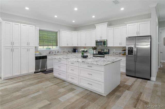 4464 N Elkcam Boulevard, Beverly Hills, FL 34465