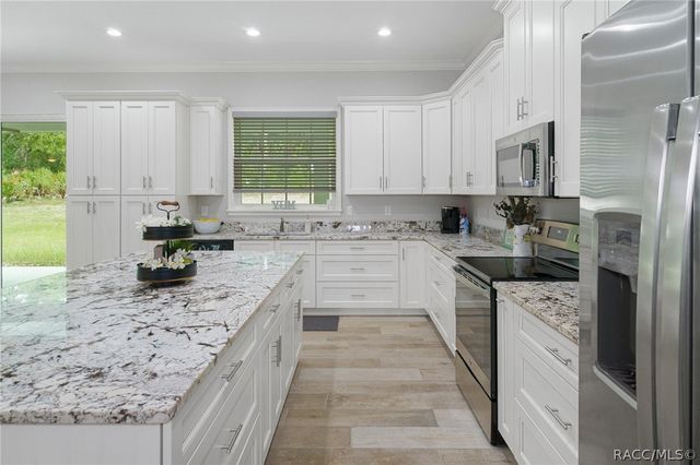 4464 N Elkcam Boulevard, Beverly Hills, FL 34465