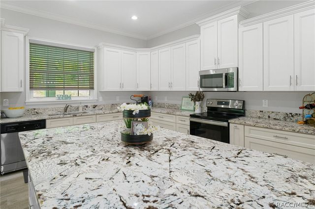 4464 N Elkcam Boulevard, Beverly Hills, FL 34465