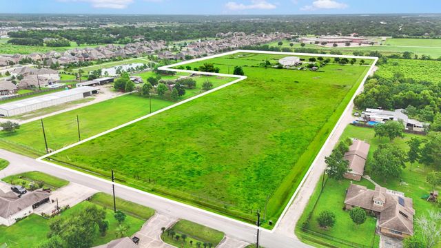 3525 Charles Avenue, Pearland, TX 77584