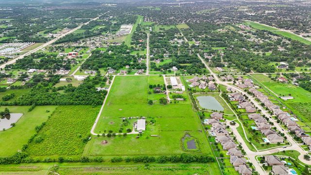 3525 Charles Avenue, Pearland, TX 77584
