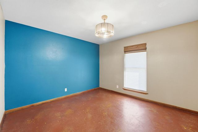 5610 County Road 823, West Columbia, TX 77486