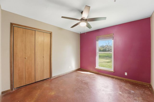 5610 County Road 823, West Columbia, TX 77486