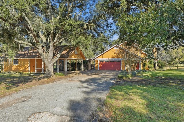 5610 County Road 823, West Columbia, TX 77486