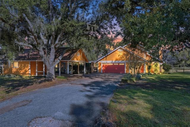 5610 County Road 823, West Columbia, TX 77486