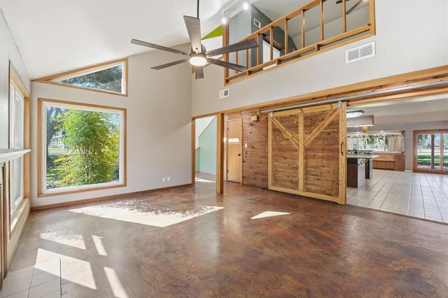 5610 County Road 823, West Columbia, TX 77486