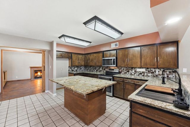 5610 County Road 823, West Columbia, TX 77486