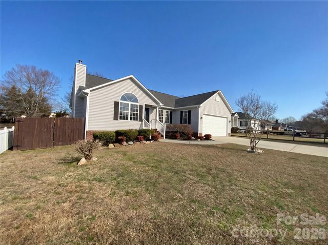 3662 Farm Lake Drive SW, Concord, NC 28027