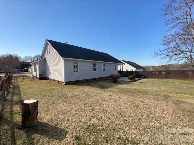 3662 Farm Lake Drive SW, Concord, NC 28027