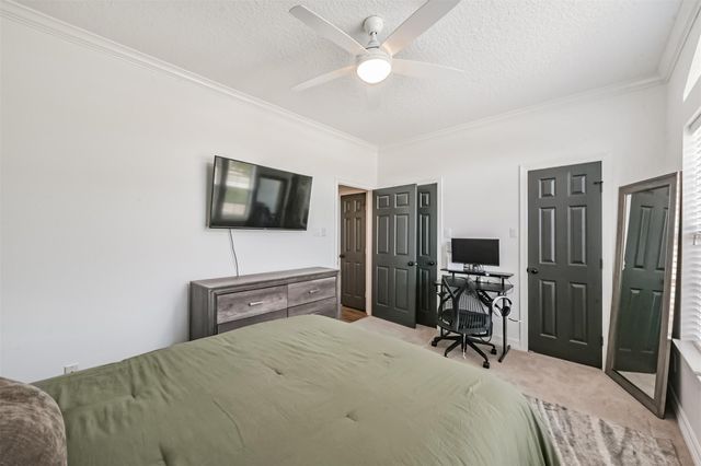 321 Pine Creek Drive, Friendswood, TX 77546